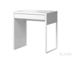 Письменные  столы Ikea