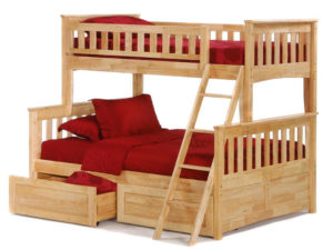 Деревянные двухъярусные кровати