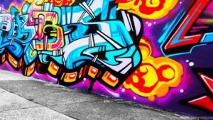 Что учесть при выборе обоев с граффити?