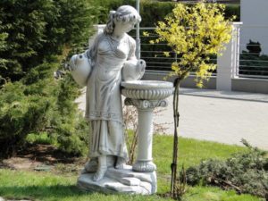 Садовые скульптуры для дачных участков и парков