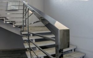 Особенности лестниц из нержавеющей стали
