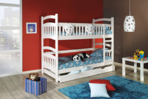 Двухъярусная кровать белого цвета в интерьере детской