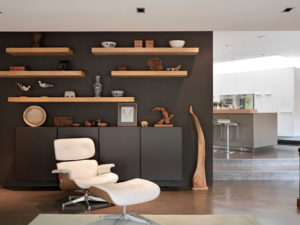 Полки в гостиную: современный дизайн и практичность