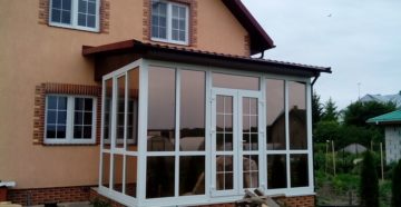 Веранда к дому с пластиковыми окнами: особенности конструкции