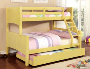 Трехъярусные кровати для детей: виды, дизайн и советы по выбору