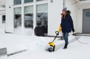 Все об электрических снегоуборочных лопатах