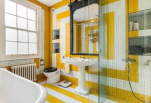 Желтая плитка: красивые примеры в интерьере