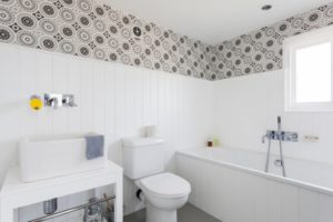 Пошаговая отделка ванной комнаты панелями ПВХ и идеи дизайна