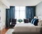 Голубые шторы в интерьере: выбираем оттенок и дизайн