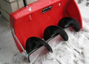 Лопаты со шнеком для уборки снега