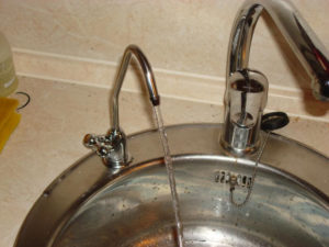 Краны для фильтра питьевой воды: советы по выбору, установке и ремонту