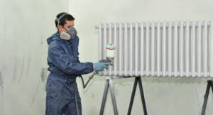 Покраска радиаторов отопления: виды эмалей и рекомендации по нанесению
